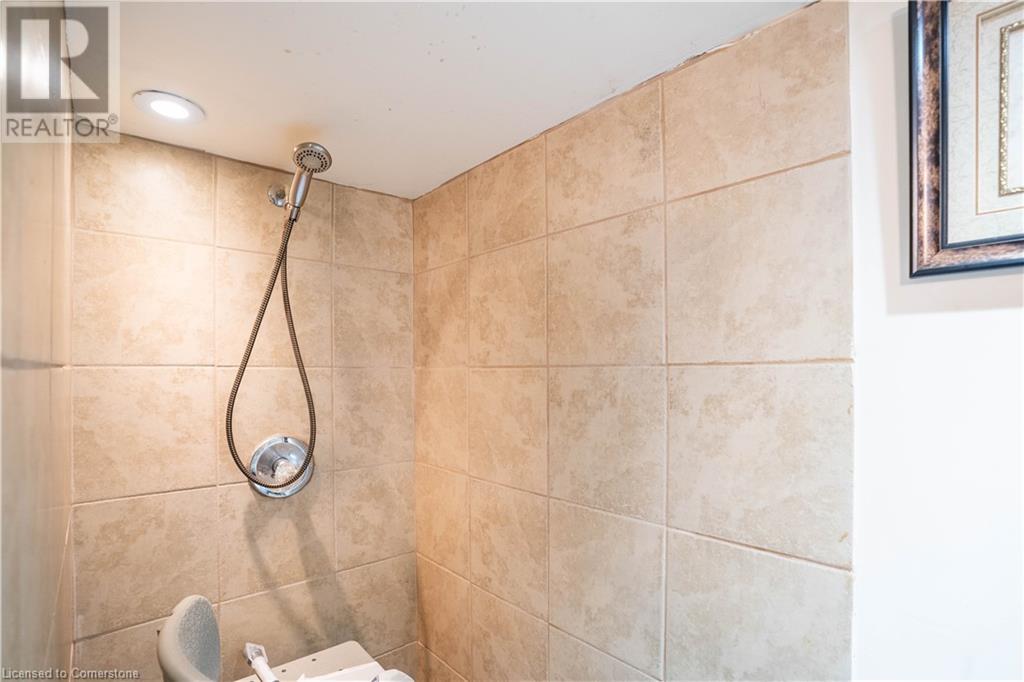 196 Avondale Street, Hamilton, Ontario  L8L 7C3 - Photo 31 - XH4199059