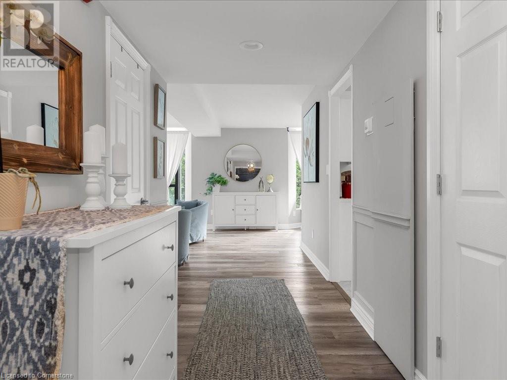 49 Robinson Street Unit# 300, Hamilton, Ontario L8P 1Y7 - Photo 2 - XH4199353