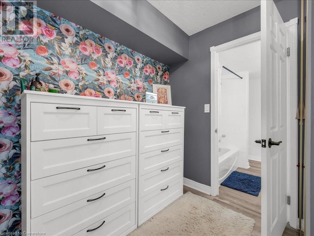 49 Robinson Street Unit# 300, Hamilton, Ontario L8P 1Y7 - Photo 17 - XH4199353