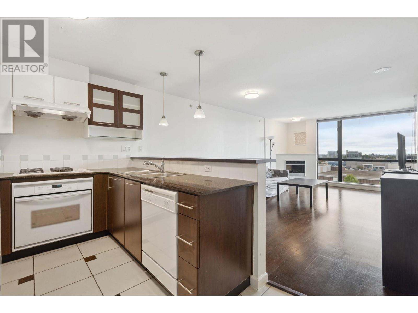 Listing Picture 5 of 14 : 1201 7831 WESTMINSTER HIGHWAY, Richmond / 烈治文 - 魯藝地產 Yvonne Lu Group - MLS Medallion Club Member