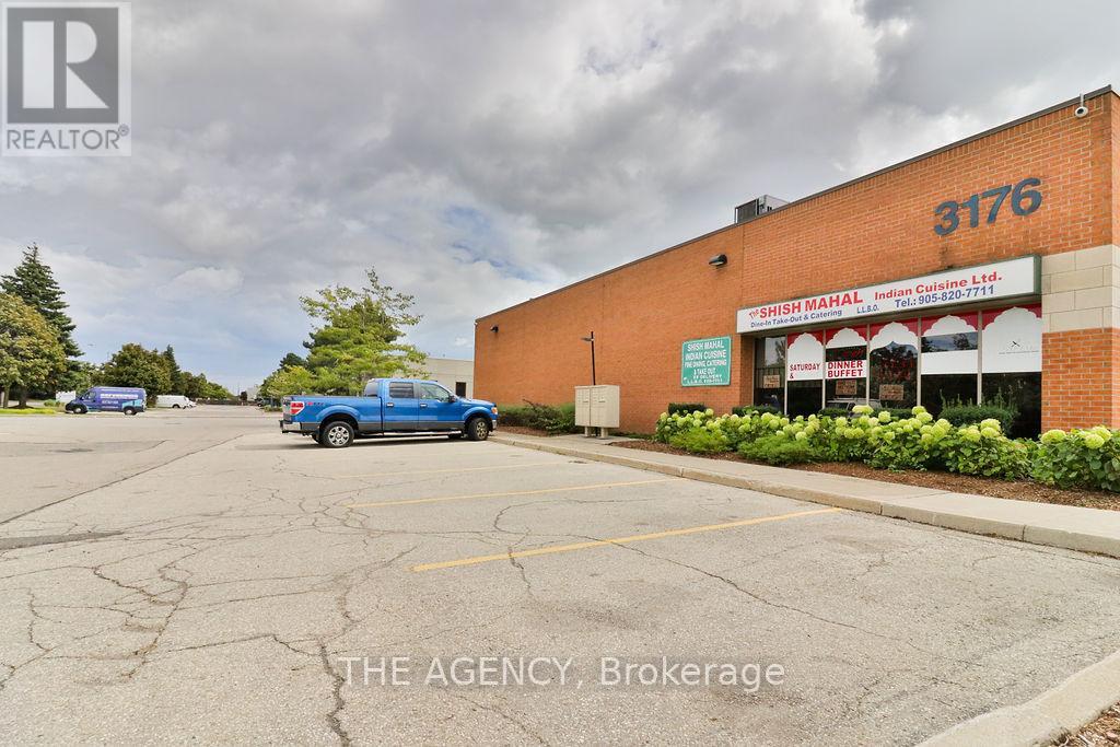 3176 Ridgeway Drive, Mississauga (Western Business Park), Ontario  L5L 5S7 - Photo 2 - W9354413