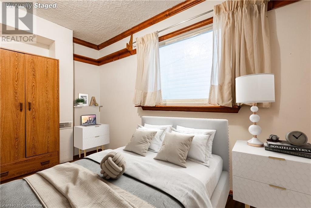 70 Ward Avenue, Hamilton, Ontario  L8S 2E9 - Photo 6 - XH4200757