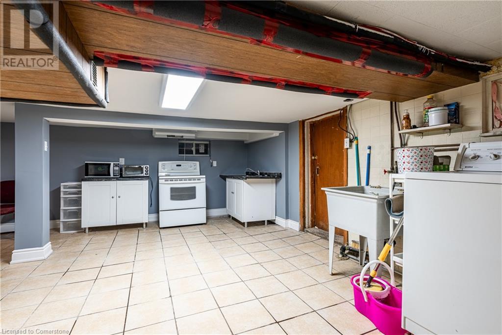 70 Ward Avenue, Hamilton, Ontario  L8S 2E9 - Photo 15 - XH4200757