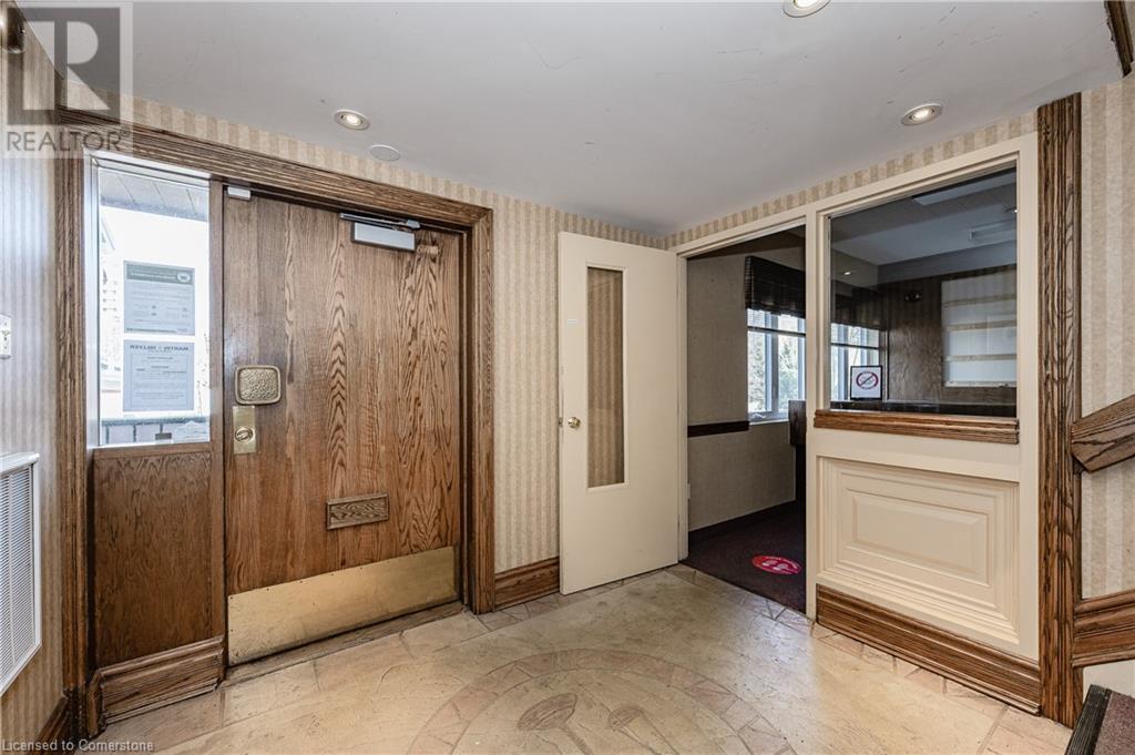 2122 Old Lakeshore Road, Burlington, Ontario  L7R 1A3 - Photo 10 - XH4200770