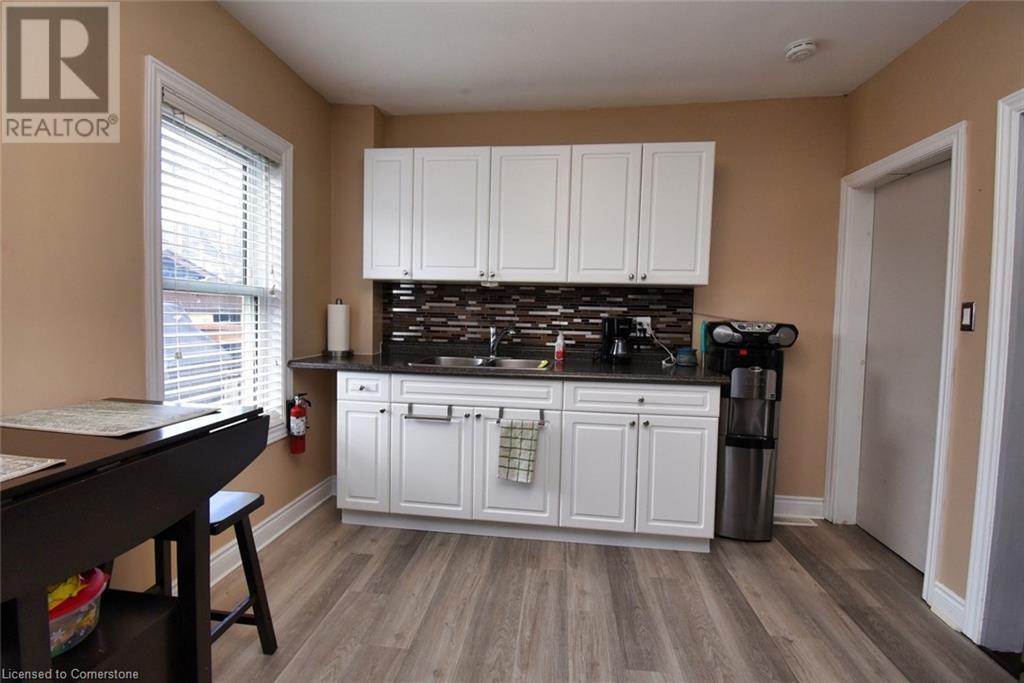 83 Sherman Avenue N, Hamilton, Ontario L8L 6M3 - Photo 14 - XH4200855