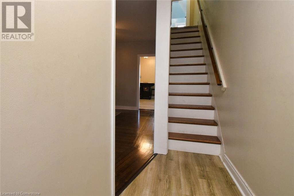 83 Sherman Avenue N, Hamilton, Ontario L8L 6M3 - Photo 6 - XH4200855