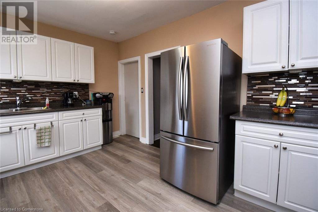 83 Sherman Avenue N, Hamilton, Ontario L8L 6M3 - Photo 13 - XH4200855