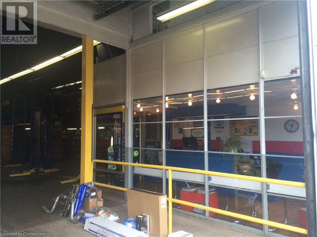 38 Wentworth Street S, Hamilton, Ontario  L8N 2Y3 - Photo 8 - XH4200940