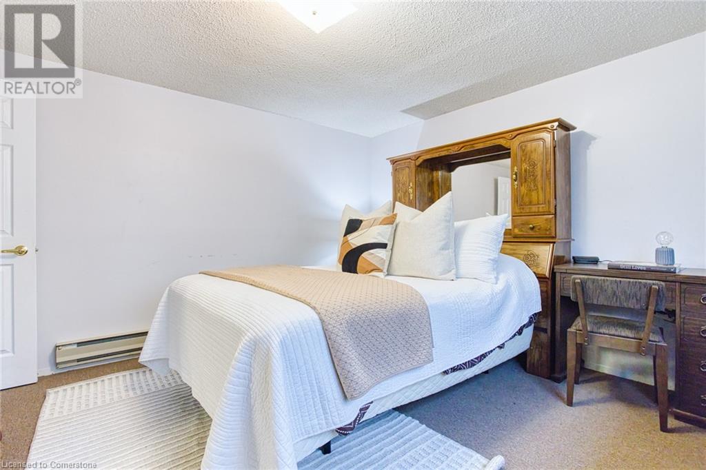 4 Cedar Glen, Grimsby, Ontario  L3M 4K2 - Photo 26 - XH4201178