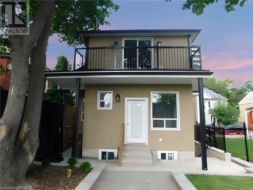 8 HARVEY Street, hamilton, Ontario