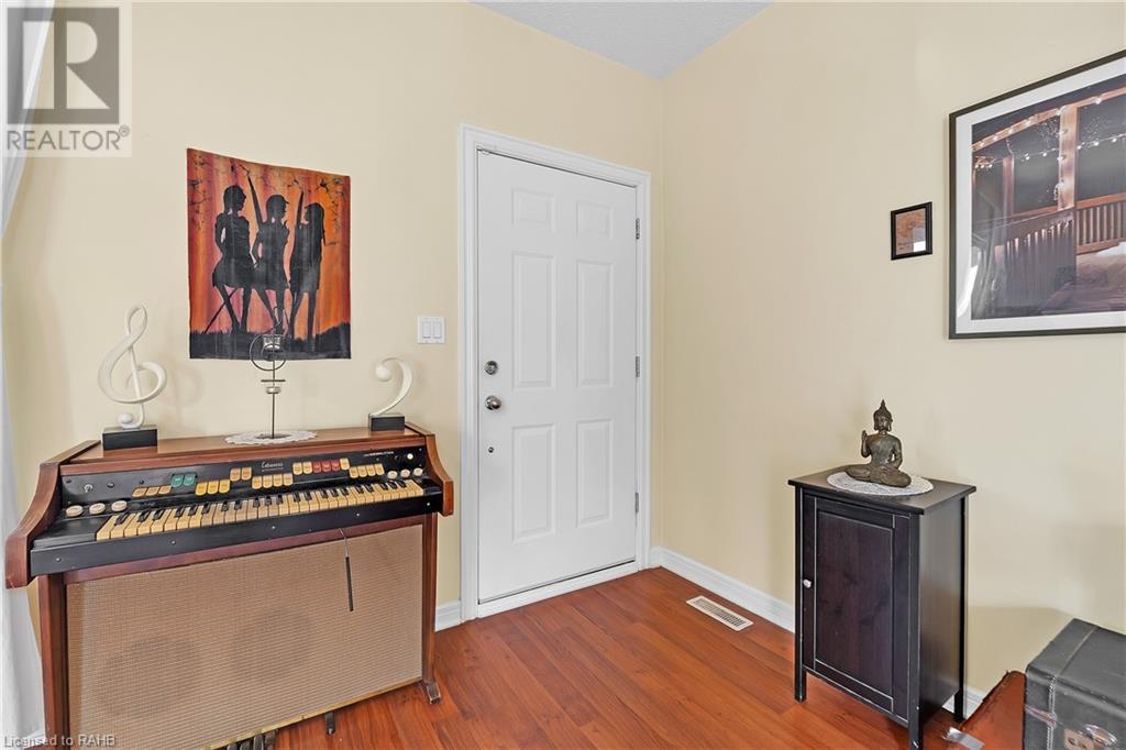 477 Cannon Street E, Hamilton, Ontario L8L 2E3 - Photo 5 - XH4201404