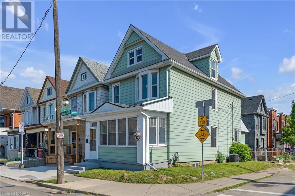 477 Cannon Street E, Hamilton, Ontario L8L 2E3 - Photo 2 - XH4201404