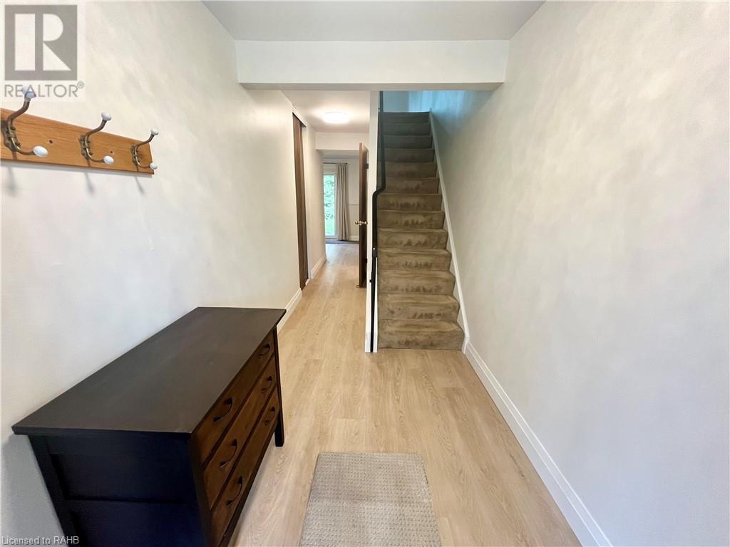 34 Bow Valley Drive Unit# 5, Hamilton, Ontario L8E 3L4 - Photo 3 - XH4201477