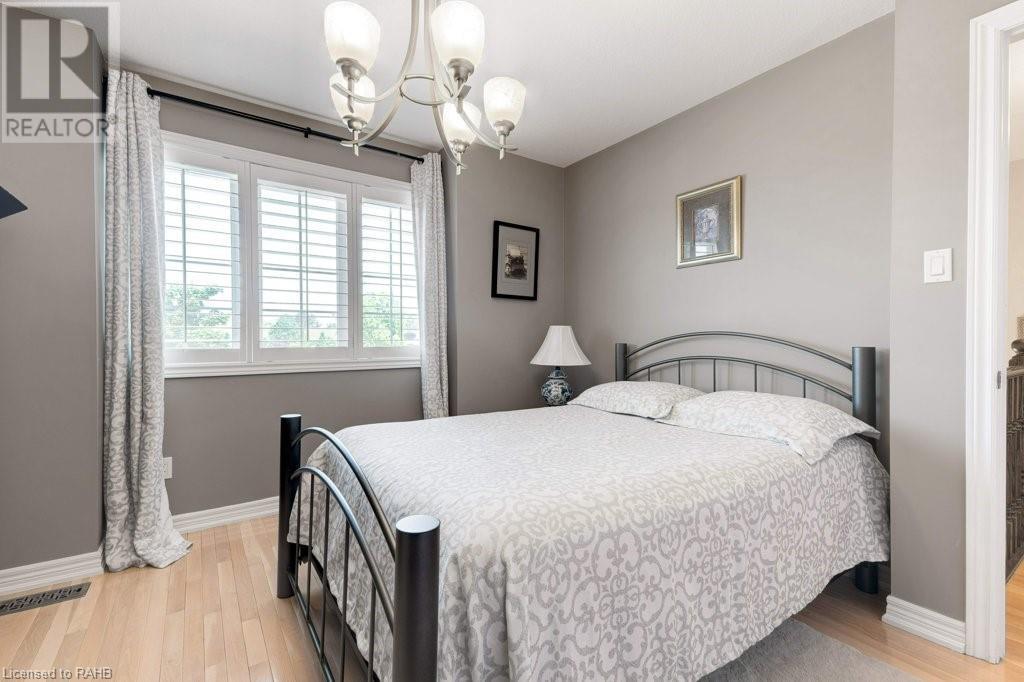 5232 Stonehaven Drive, Burlington, Ontario  L7L 7J4 - Photo 17 - XH4201606