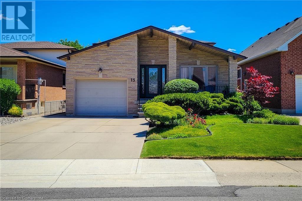 15 PRESIDIO Drive, hamilton, Ontario