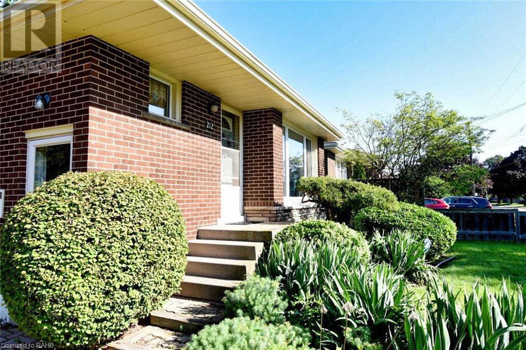 212 West 33rd Street, Hamilton, Ontario L9C 5J5 - Photo 2 - XH4201682
