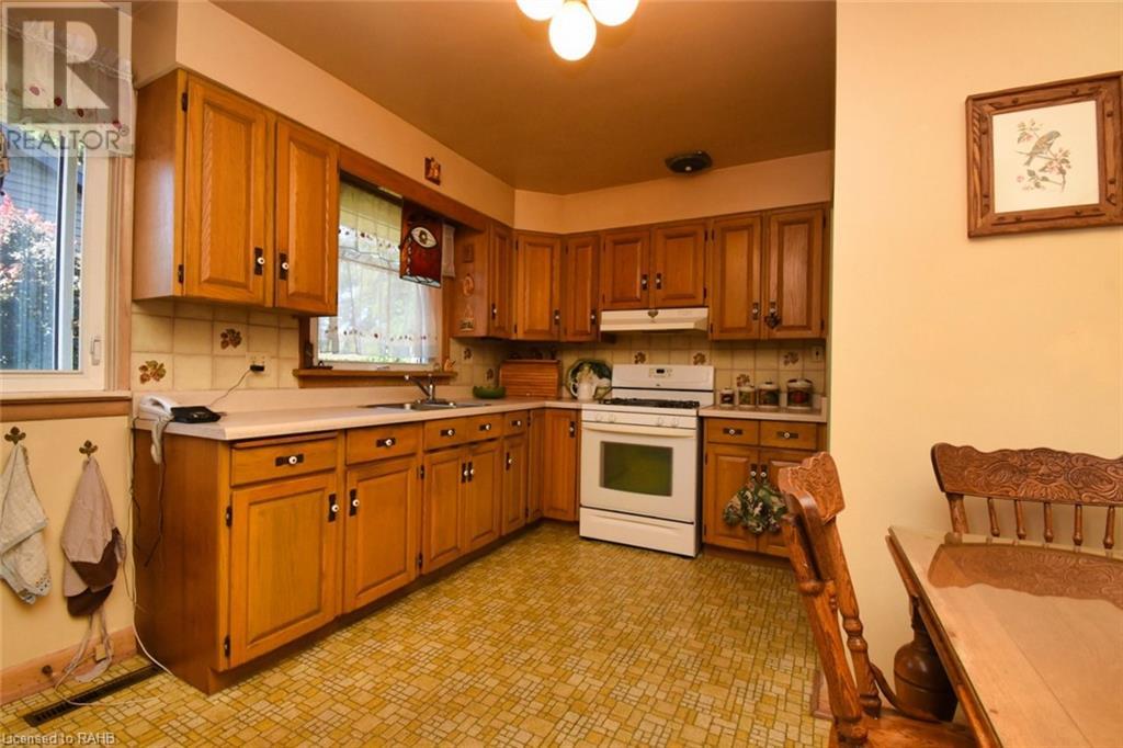 212 West 33rd Street, Hamilton, Ontario L9C 5J5 - Photo 9 - XH4201682