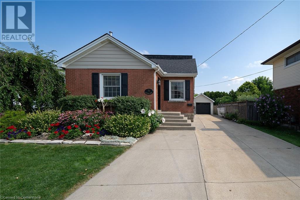 71 Dunkirk Drive, Hamilton, Ontario L8K 4W9 - Photo 2 - XH4201707