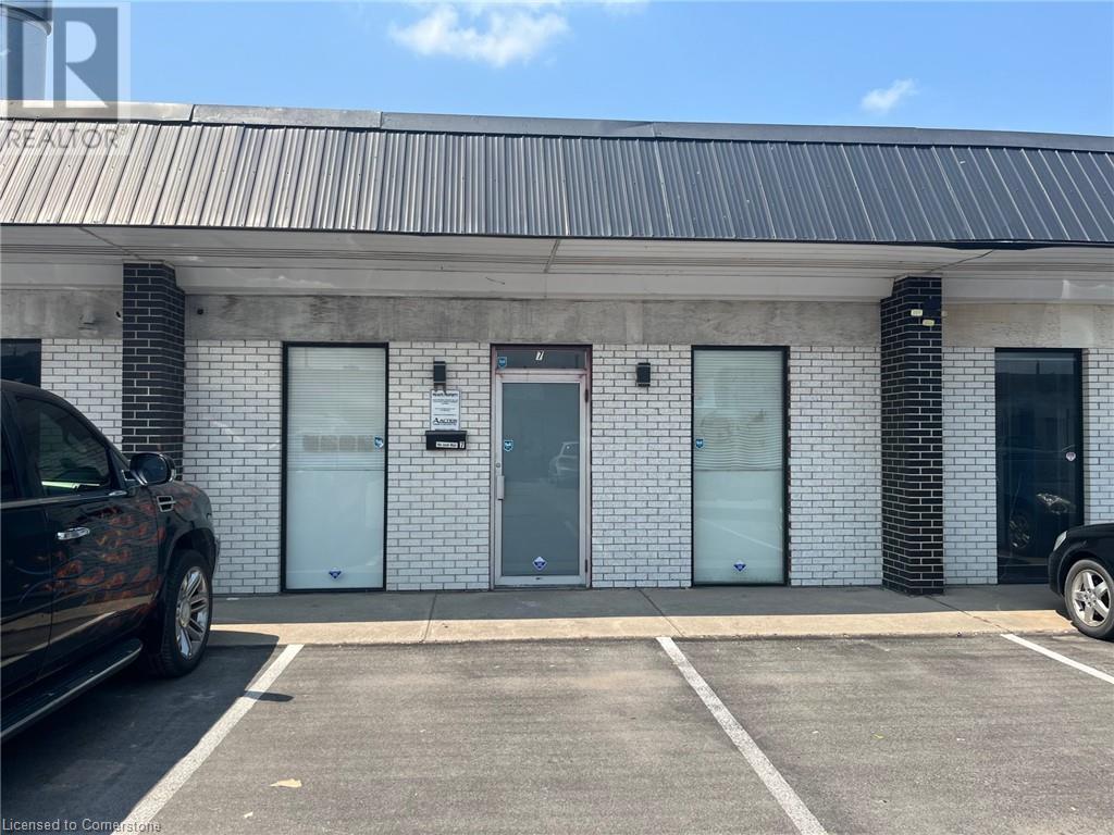 263 Barton Street Unit# 7, Stoney Creek, Ontario L8E 2K4 - Photo 1 - XH4201733