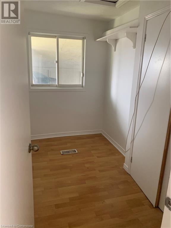 654 West 5th Street, Hamilton, Ontario L9C 3R2 - Photo 7 - XH4201827