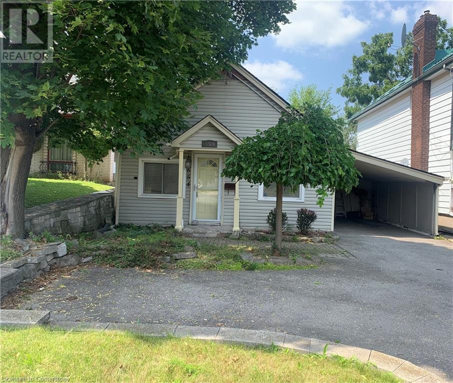 654 West 5th Street, Hamilton, Ontario L9C 3R2 - Photo 1 - XH4201827