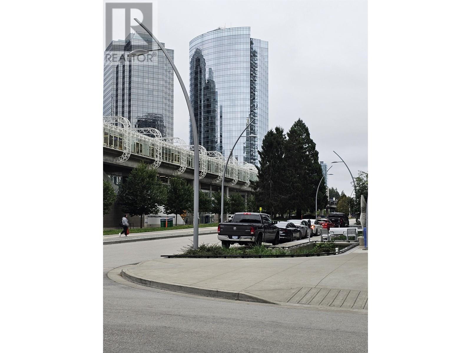 Listing Picture 12 of 24 : 2807 6463 SILVER AVENUE, Burnaby / 本拿比 - 魯藝地產 Yvonne Lu Group - MLS Medallion Club Member