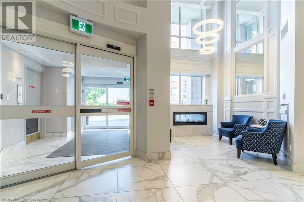 40 Old Mill Road Unit# 607, Oakville, Ontario L6J 7W2 - Photo 3 - XH4201845