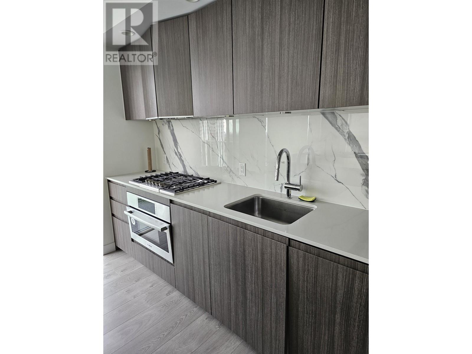 Listing Picture 19 of 24 : 2807 6463 SILVER AVENUE, Burnaby / 本拿比 - 魯藝地產 Yvonne Lu Group - MLS Medallion Club Member