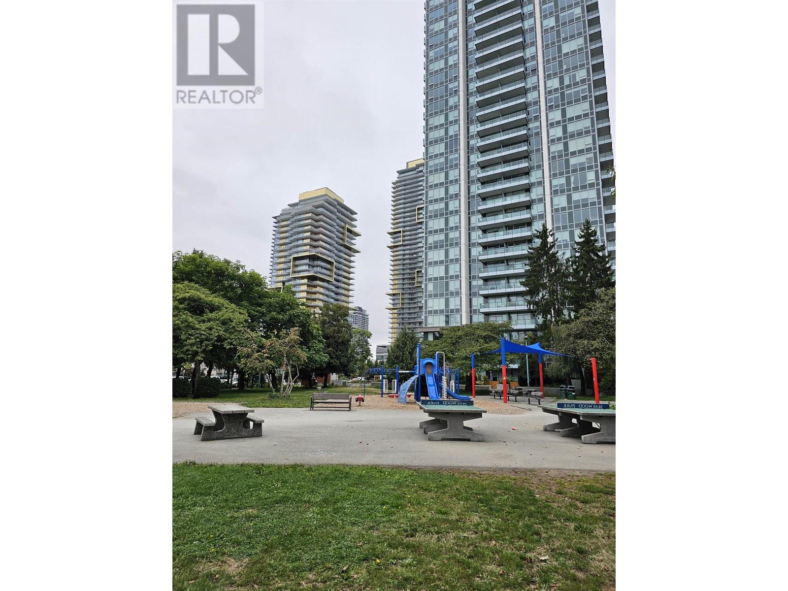 2807 6463 SILVER AVENUE, Burnaby