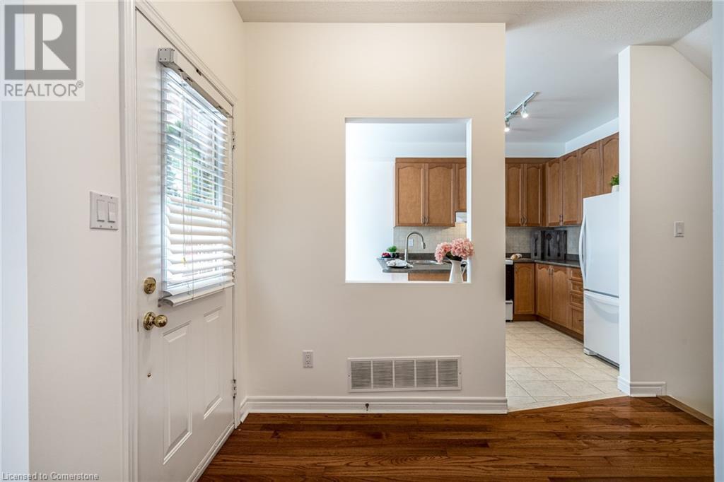 100 Beddoe Drive Unit# 7, Hamilton, Ontario L8P 4Z2 - Photo 4 - XH4201847