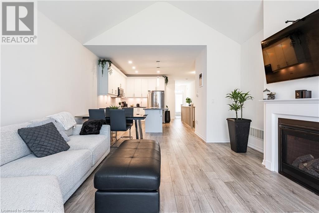 39 Cosmopolitan Common, St. Catharines, Ontario L2M 0A6 - Photo 15 - XH4201870