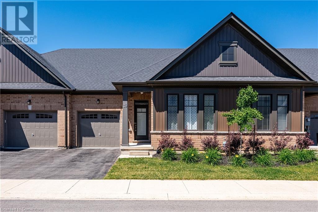 39 Cosmopolitan Common, St. Catharines, Ontario L2M 0A6 - Photo 1 - XH4201870