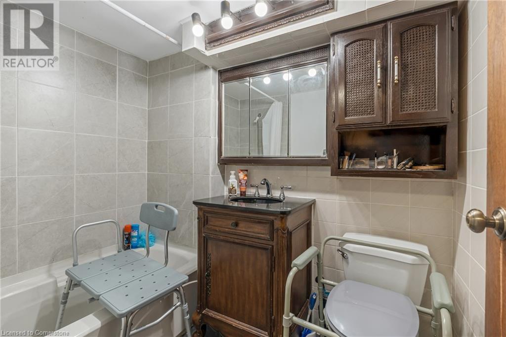 34 Rita Avenue, Hamilton, Ontario L8W 1M5 - Photo 27 - XH4201908