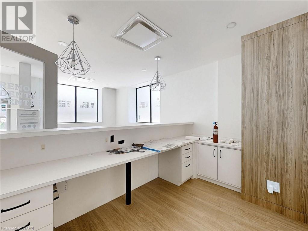 612 Upper James Street, Hamilton, Ontario L9C 2Z1 - Photo 10 - XH4201961