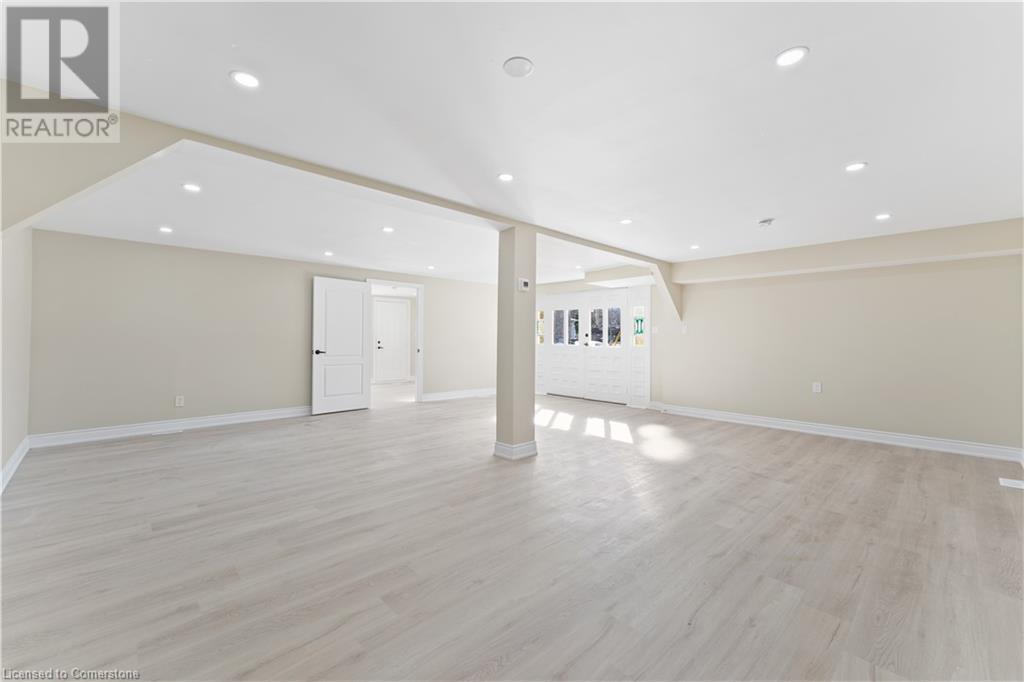 4 Patton Street, Grimsby, Ontario L3M 3M5 - Photo 6 - XH4201977