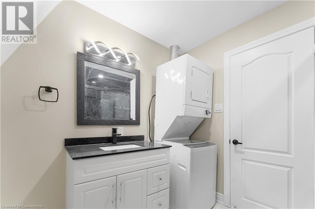 4 Patton Street, Grimsby, Ontario L3M 3M5 - Photo 31 - XH4201977