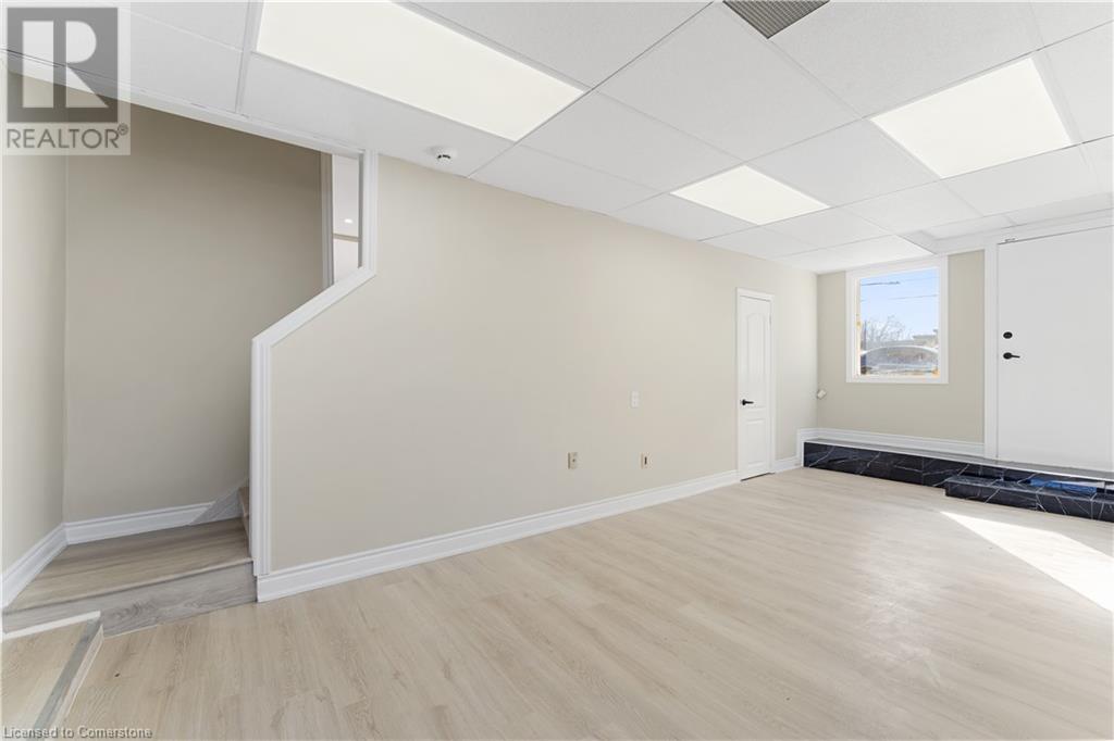 4 Patton Street, Grimsby, Ontario L3M 3M5 - Photo 12 - XH4201977