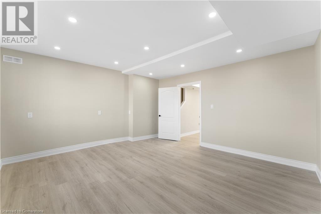 4 Patton Street, Grimsby, Ontario L3M 3M5 - Photo 14 - XH4201977