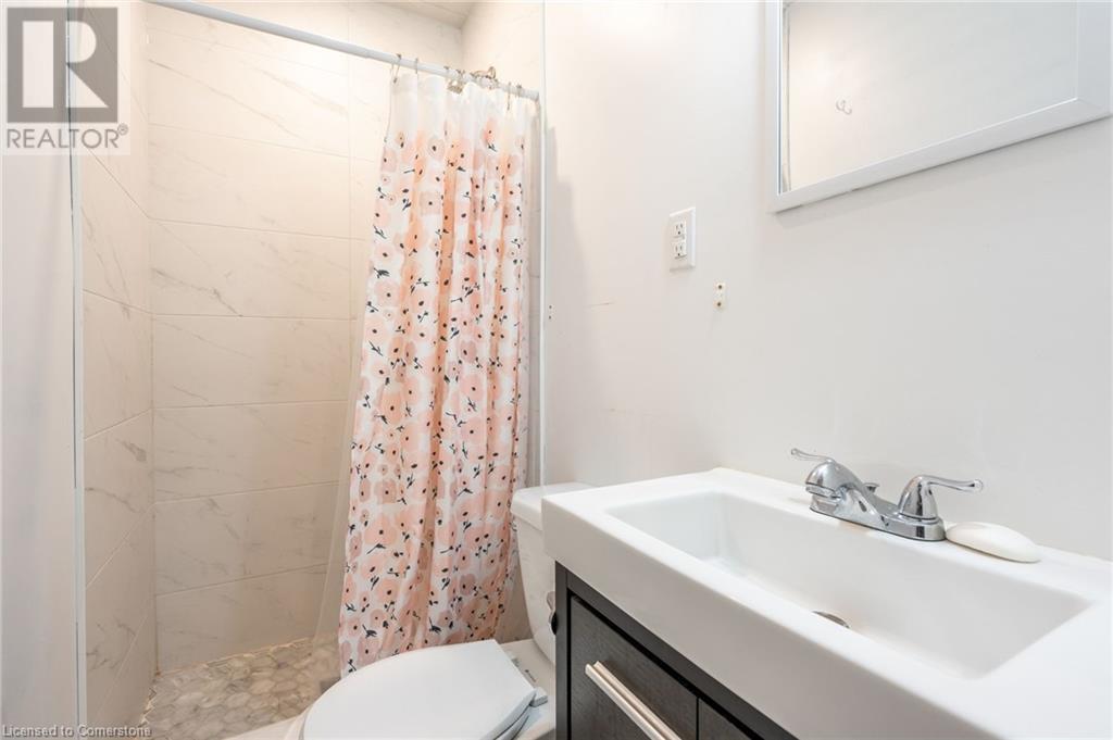 13 Henry Street Unit# Upper, Hamilton, Ontario L8P 1G7 - Photo 11 - XH4202040
