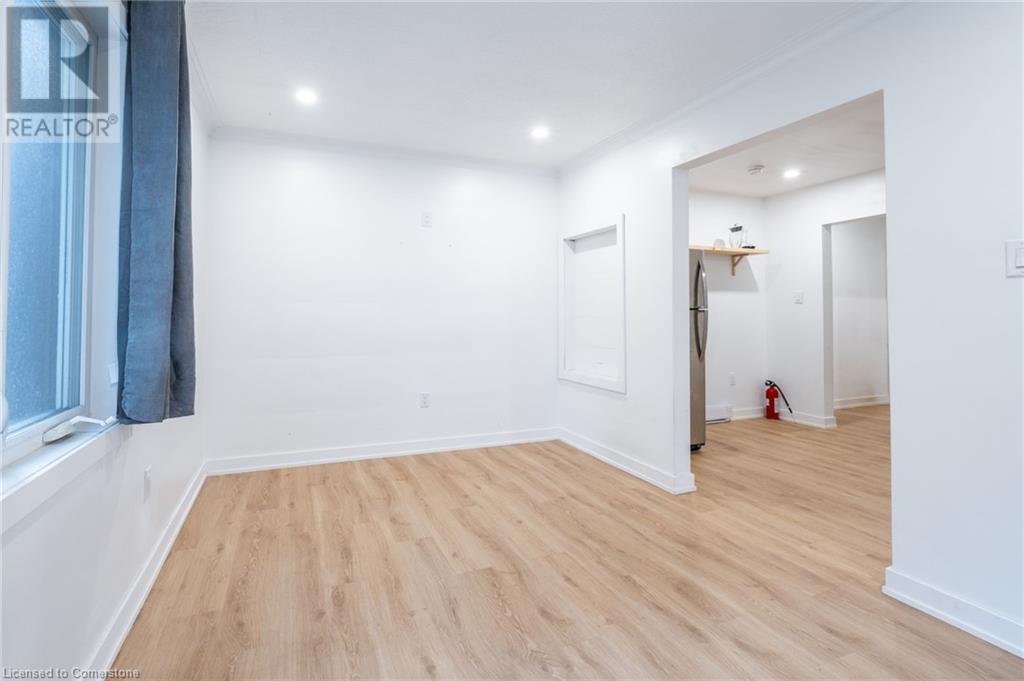 13 Henry Street Unit# Upper, Hamilton, Ontario L8P 1G7 - Photo 17 - XH4202040