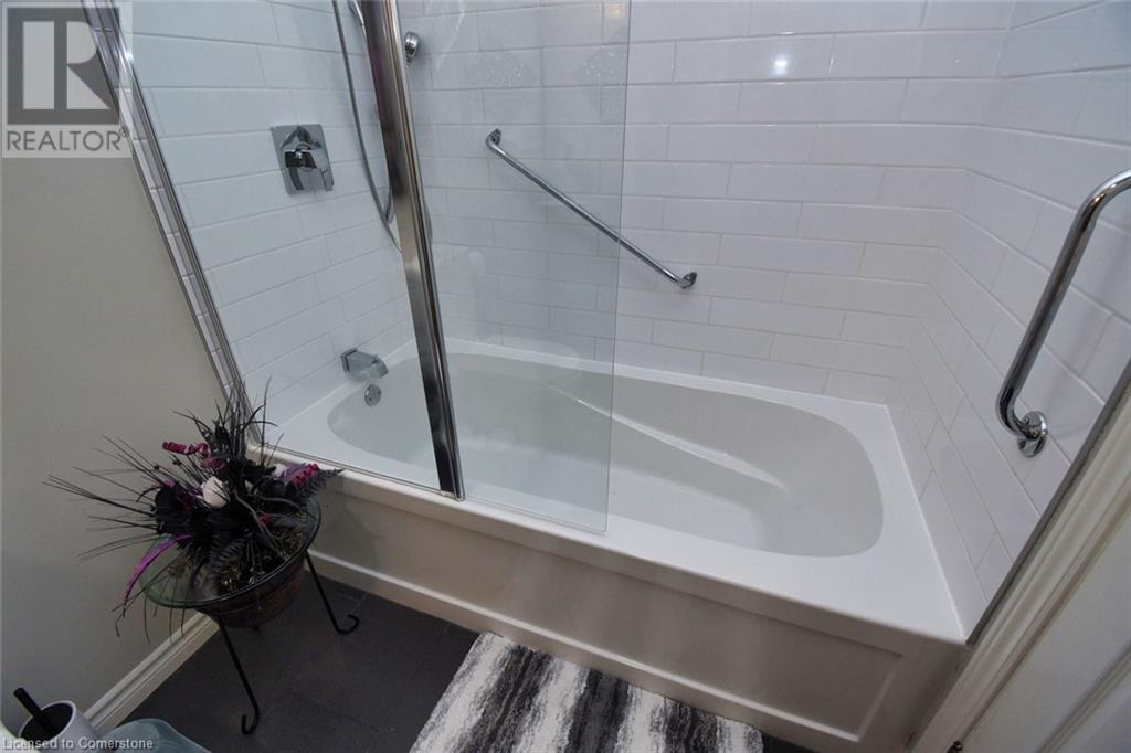 21 Greentrail Drive, Mount Hope, Ontario L0R 1W0 - Photo 23 - XH4202238