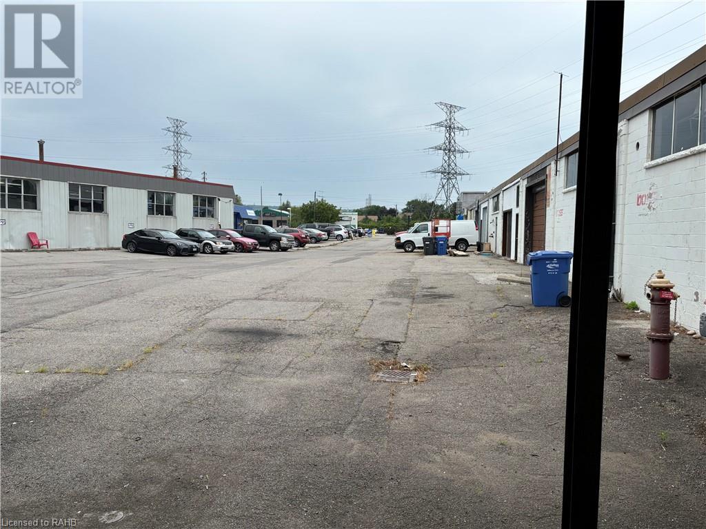 1254 Plains Road E Unit# 16, Burlington, Ontario L7S 1W6 - Photo 3 - XH4202302