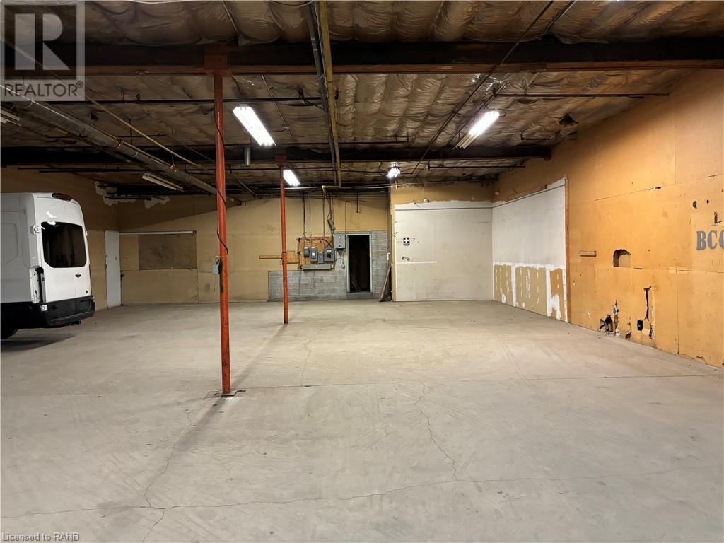 1254 Plains Road E Unit# 16, Burlington, Ontario L7S 1W6 - Photo 2 - XH4202302