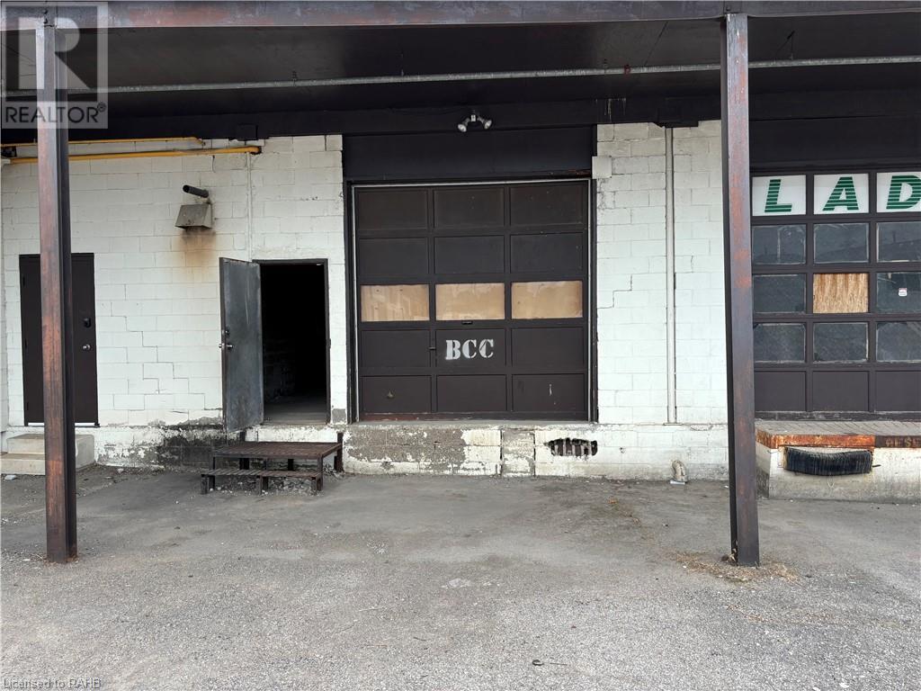 1254 Plains Road E Unit# 16, Burlington, Ontario L7S 1W6 - Photo 1 - XH4202302