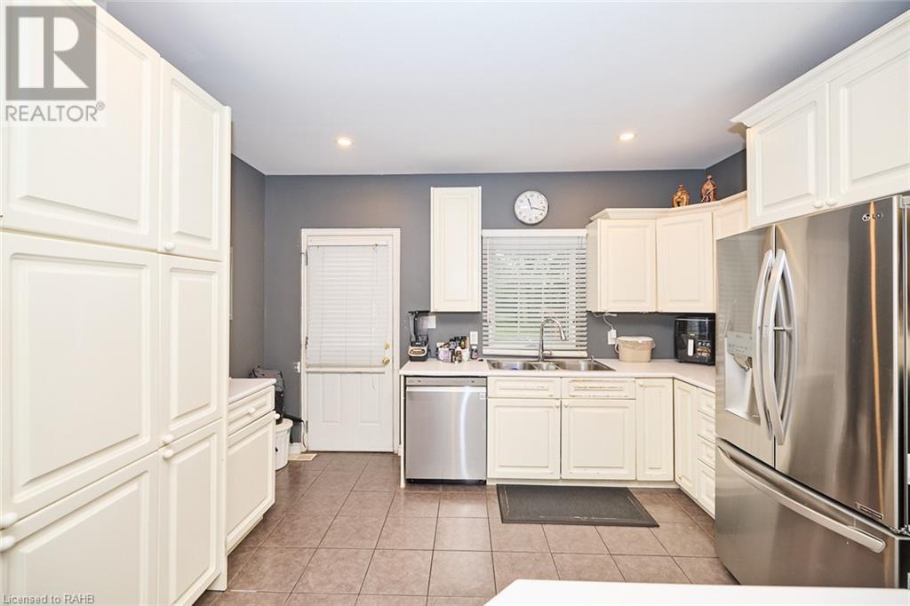 6073 Dixon Street, Niagara Falls, Ontario  L2G 2L4 - Photo 6 - XH4202317