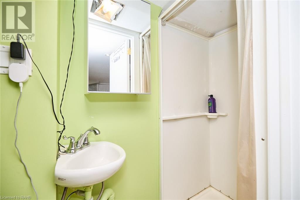 6073 Dixon Street, Niagara Falls, Ontario  L2G 2L4 - Photo 20 - XH4202317