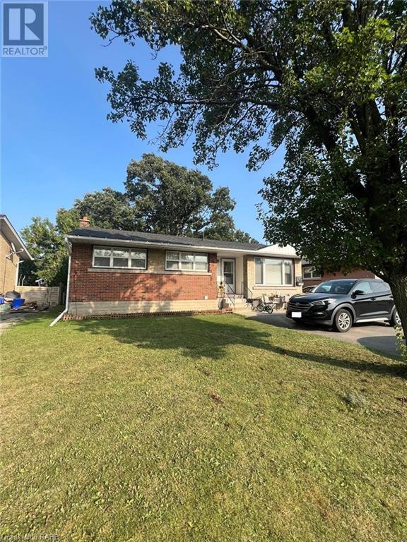 597 Upper Ottawa Street, Hamilton, Ontario L8T 3T4 - Photo 1 - XH4202652