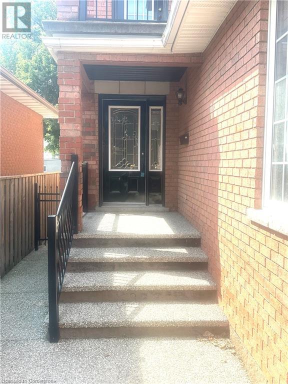 204 Picton Street E, Hamilton, Ontario  L8L 3W9 - Photo 3 - XH4202842