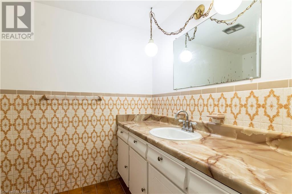 404 Queenston Road, Hamilton, Ontario  L8K 1J2 - Photo 30 - XH4203019