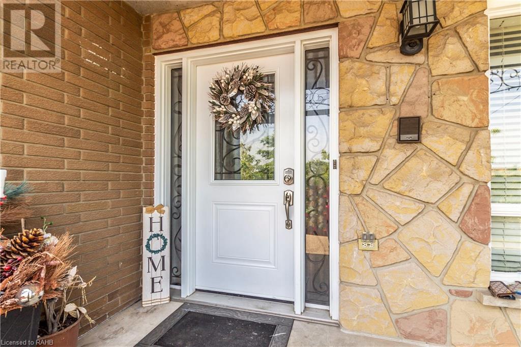 404 Queenston Road, Hamilton, Ontario  L8K 1J2 - Photo 3 - XH4203019